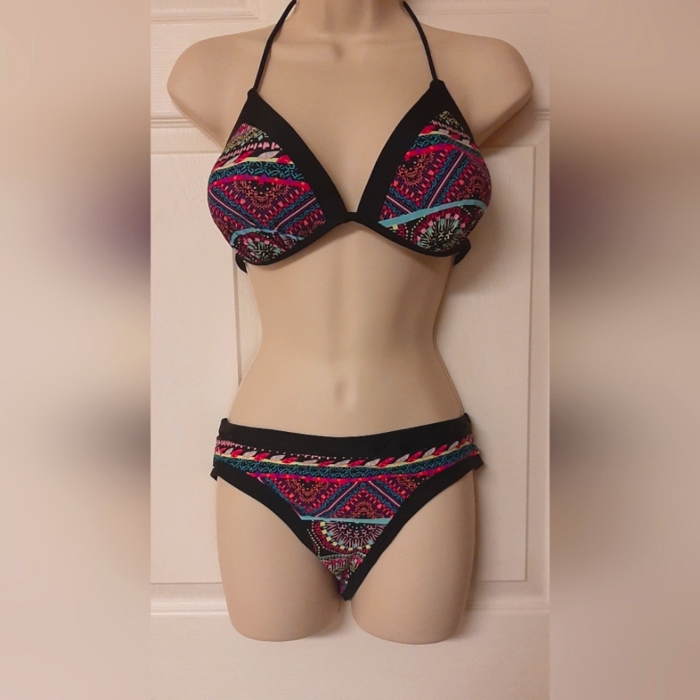 No Boudaries Like new L Swimsuit